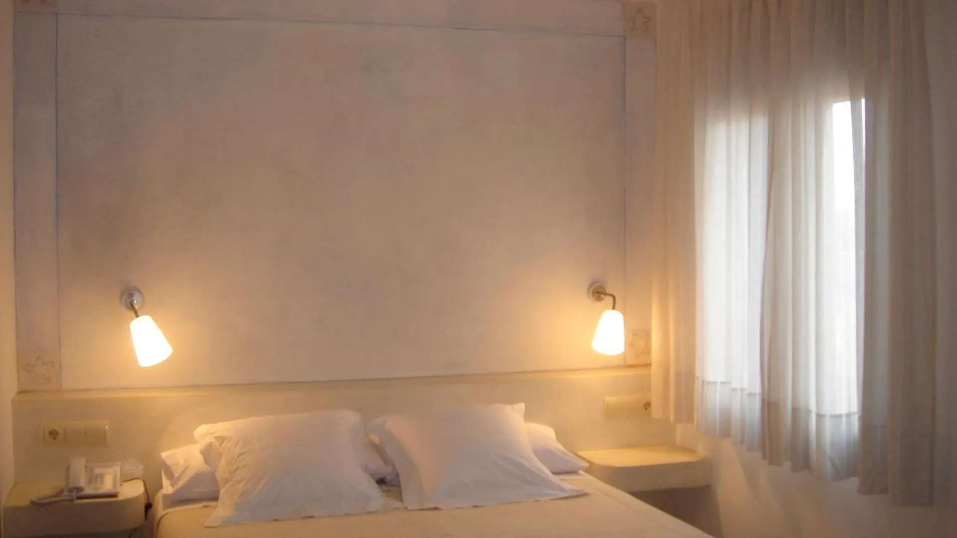 Hotel Carmen Roses Spain